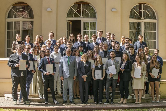 Osoby pozujące do zdjęcia.