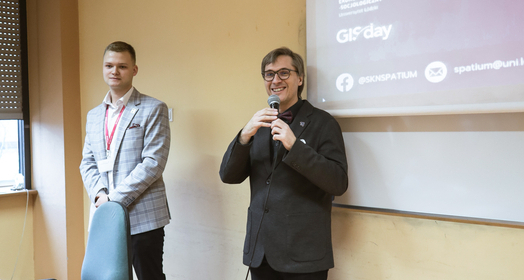 Dziekan Sokołowicz na konferencji GISday 2024